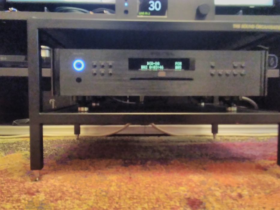 ROTEL CD Player / Brand New with Remote Control64564397005187123