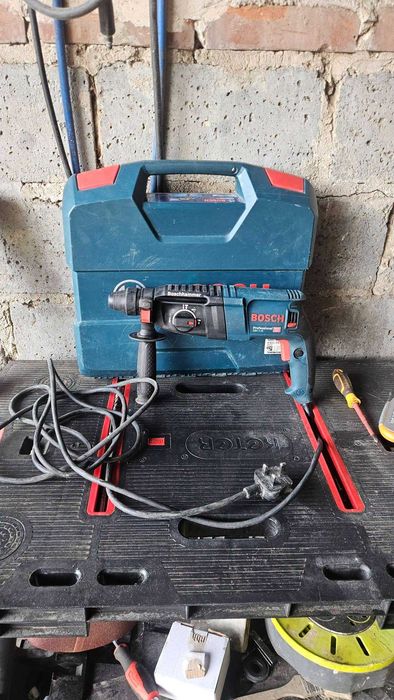 Młotowiertarka Bosch GBH2-26 830W