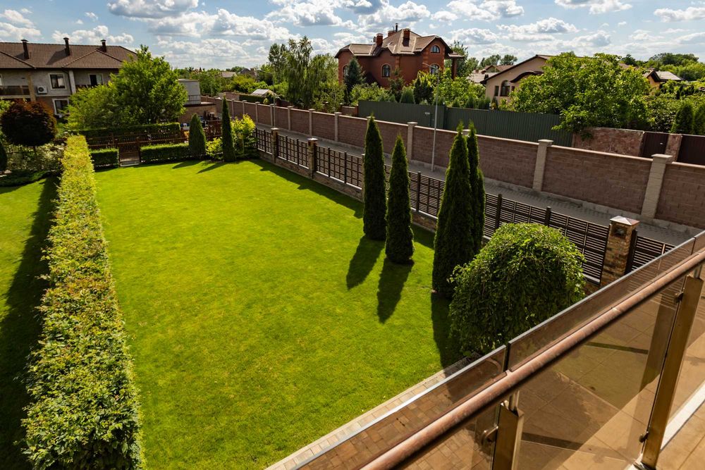Оренда таунхауса 215 м² у КМ «Блакитна Лагуна» (Осокорки) | 3 спальні, гараж, пляж, охорона