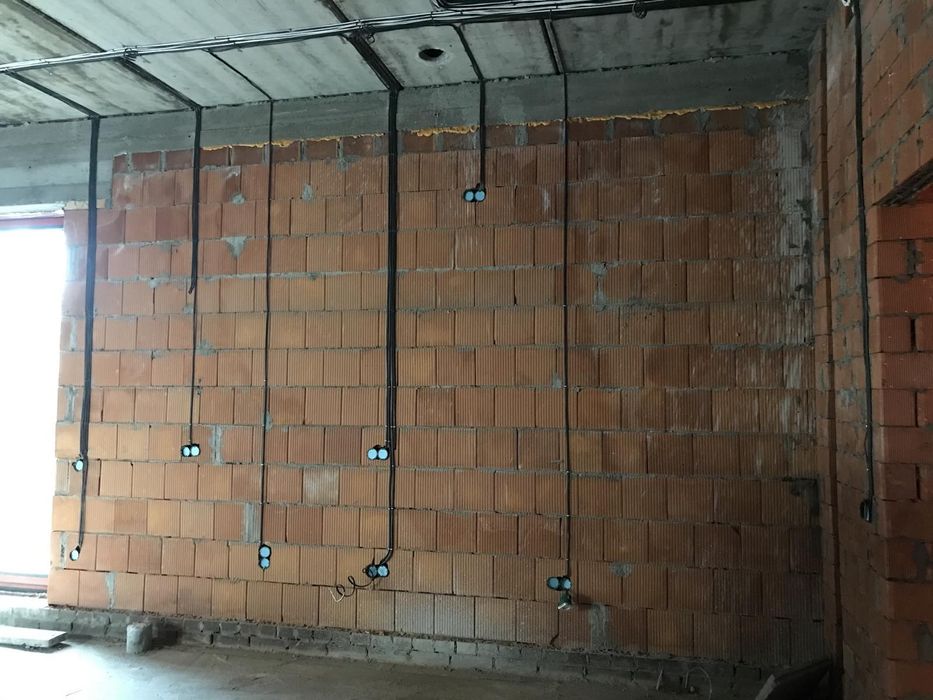 електрик  "iскра сервіс" безперебійне живлення та електромонтаж