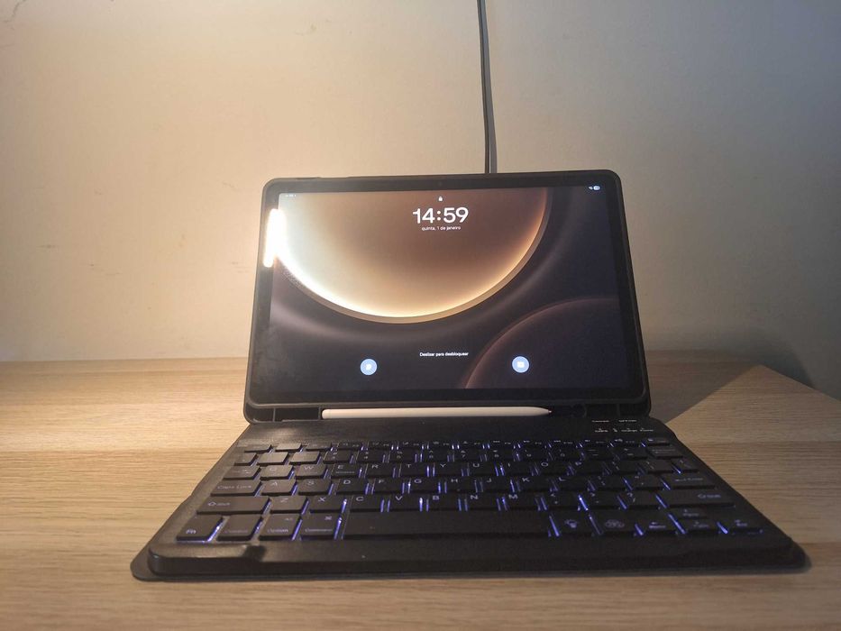 Pack SAMSUNG c/Tablet Galaxy Tab S9 FE + S Pen + Teclado BT + Capa