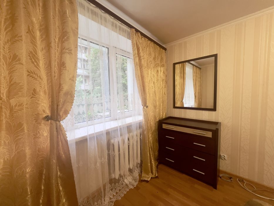 С ремонтом 2-х комнатная Варненская--парк Горького-Черёмушки--ГАЗ/ТЕЦ