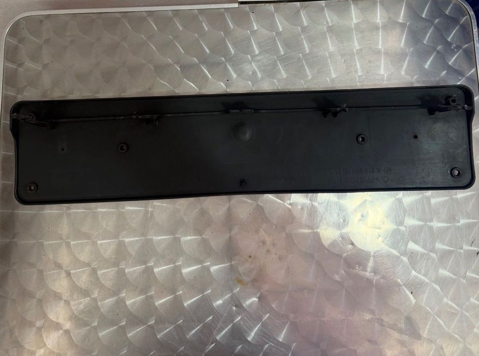 Base chapa matricula Frente Mercedes CLS W219