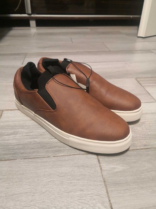 Nowe Tampki buty Meskie rozm. 43 Brazowe eleganckie Reserved