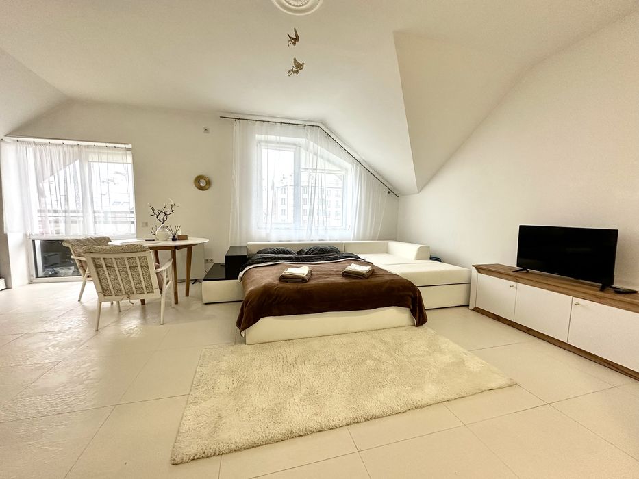 Оренда квартири подобово на Петропавлівській Борщагівці