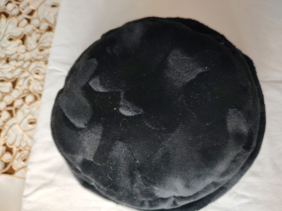Czapka z czasów PRL czarna  obwód 58 cm