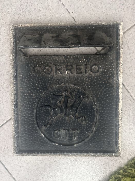 Caixa correio antiga-Frente