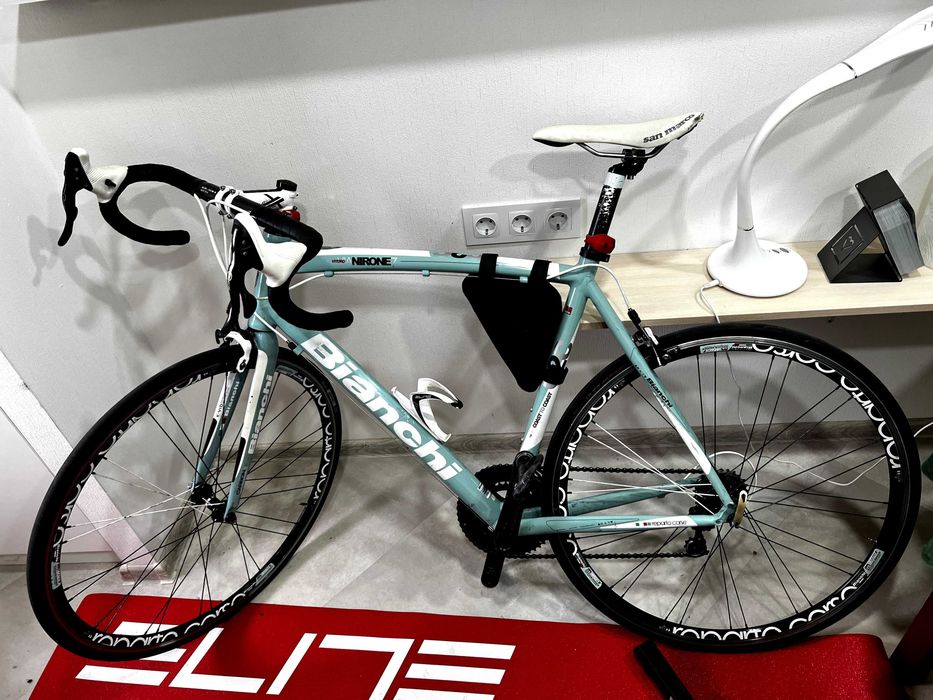 Продам велосипед BIANCHI комплект з тренажером SUITO-T (комплектом)