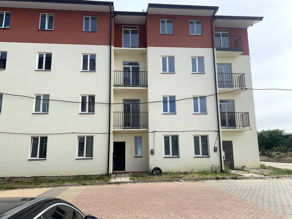 Продам квартиру в новобудові, з ремонтом на завершальному етапі біля Львова. Без комісіі