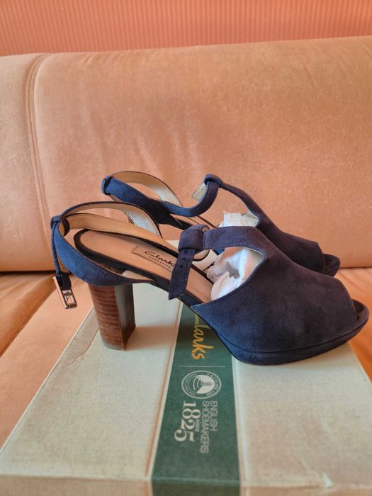 Продам босоніжки жіночі Clarks, розмір 38.