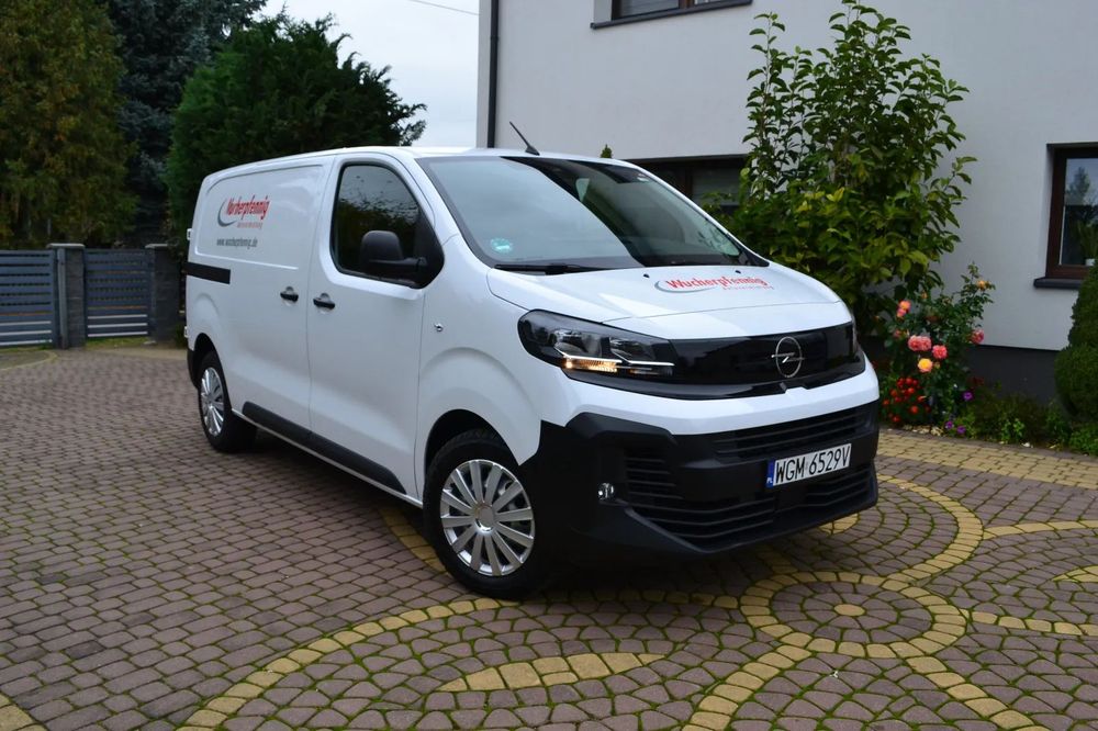 Opel Vivaro  1.5/120 PS/faktura VAT/kamera/navi/virtual/serwisowany