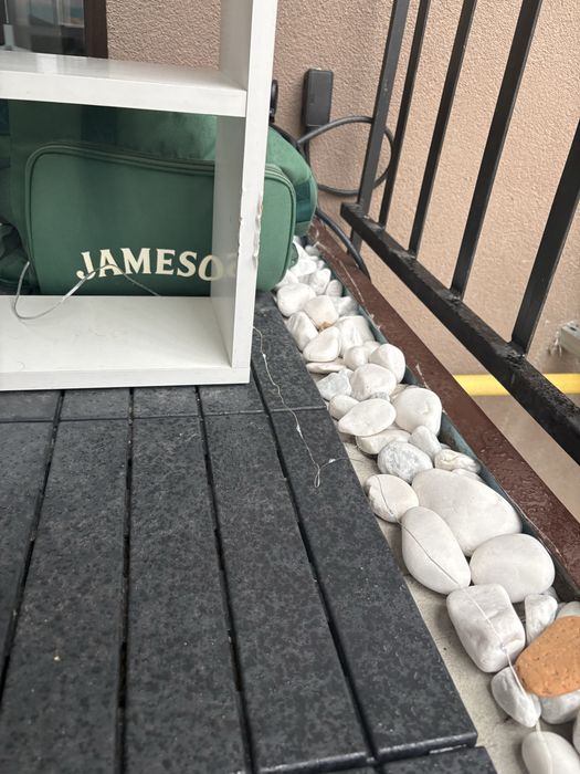 стіл письмовий невеликий