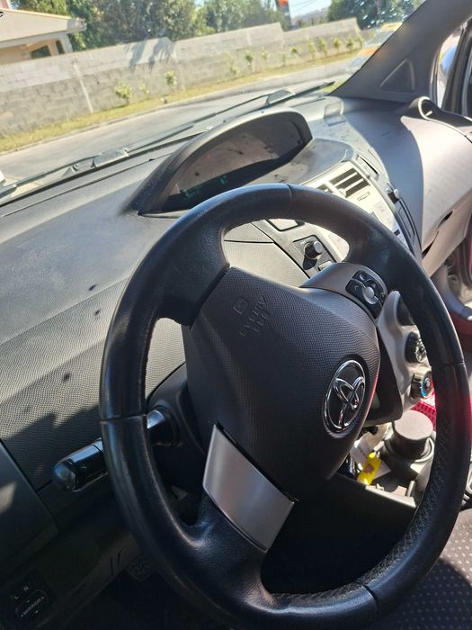 Toyota yaris 1.4D4D com a.c