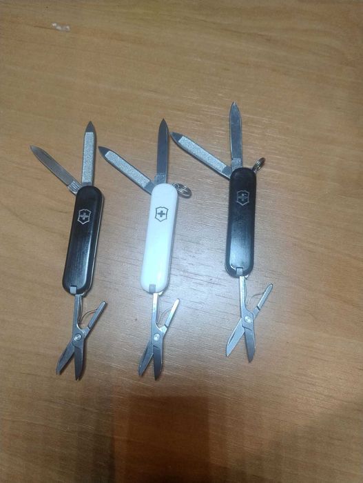 Scyzoryk Victorinox classic 3 sztuki