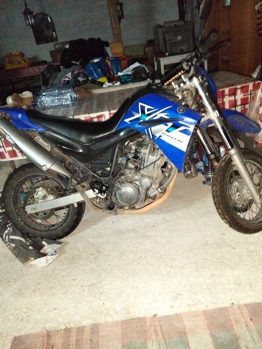 Yamaha XT 660R super motard, nunca teve acidente