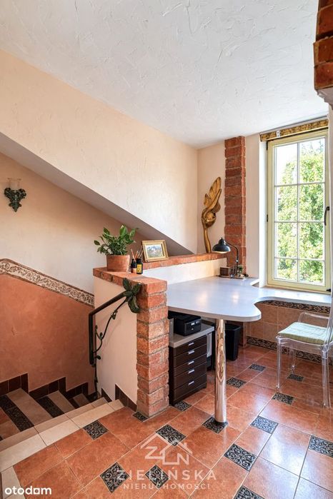 Klimatyczny dom w Orłowie | 194 m²|2 wejścia