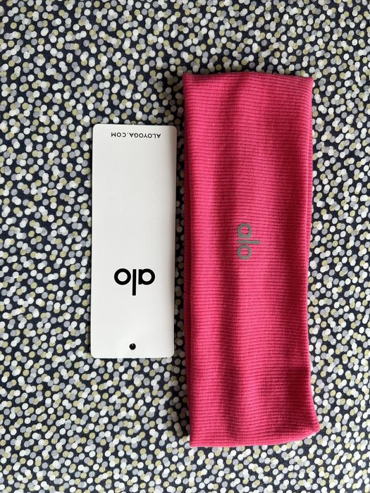 Stylowa opaska Alo yoga– wygoda, jakość premium, idealna na co dzień i trening