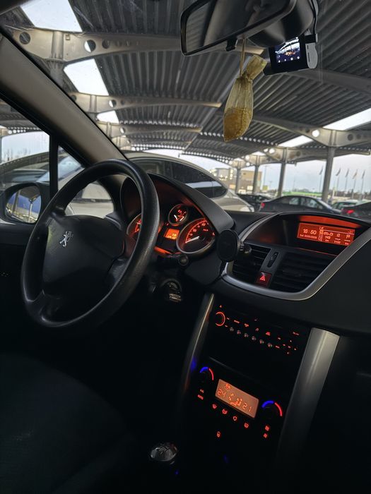 Peugeot 207 2011р