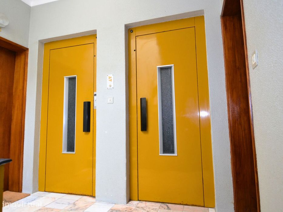 Apartamento T3 com vista sobre a cidade