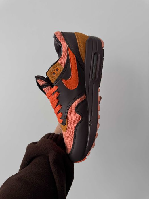 Кросівки Nike Air Max 1 King's Day premium