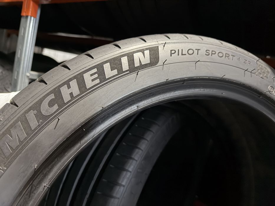 225/45 r 19 Michelin run flat 2 шт.