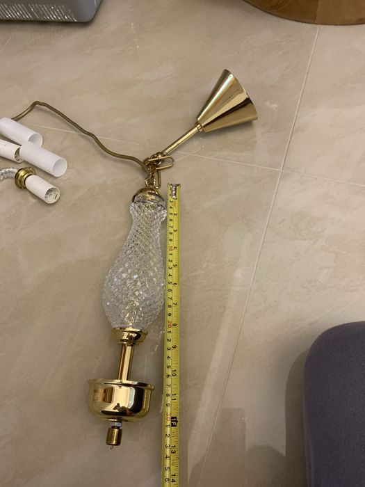 Гарна люстра на вісім ламп