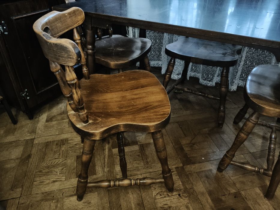 PRL  Bonanza stół cztery krzesła  razem lub osobno do renowacji