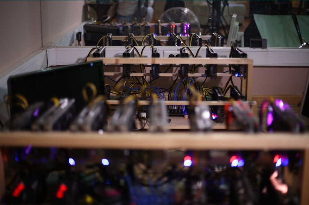 Rigs de Mineração (1.140mhs) c/caixas