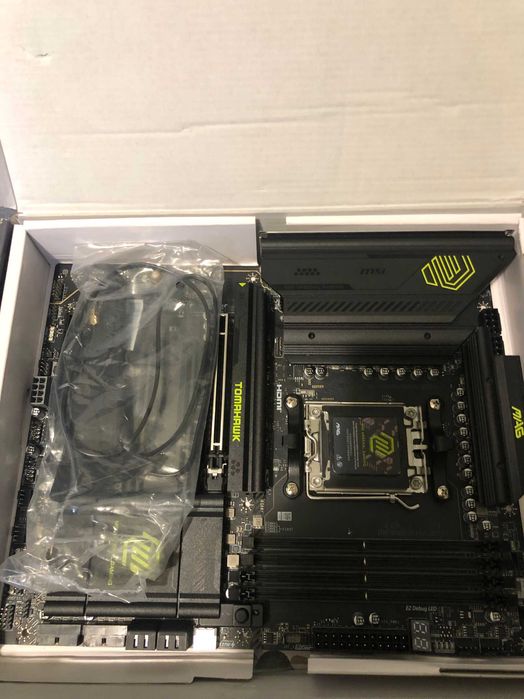 Материнская плата MSI MAG X870 TOMAHAWK WIFI