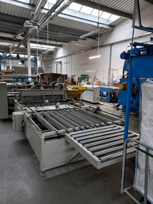 maszyna składarko-sklejarka do kartonów klapowych z tektury falistej