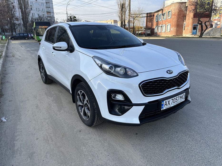 Продам автомобиль Kia Sportage 2018 года 1,6 л бензин