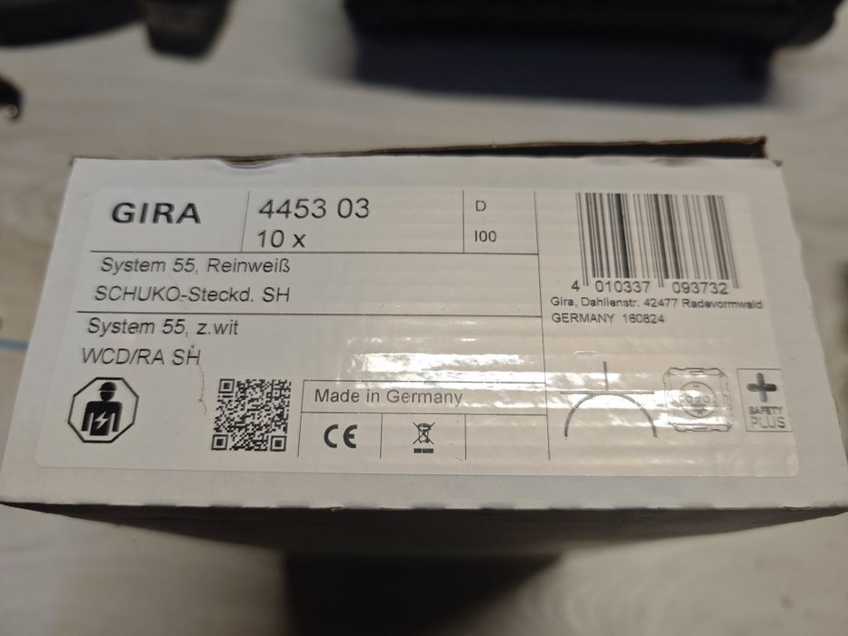 10 sztuk gniazdka Gira Gniazdo Schuko z ochroną dzieci Safety Plus
