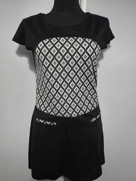 Sweter z długim tunika sukienka czarny biały wzorek r. 40 L