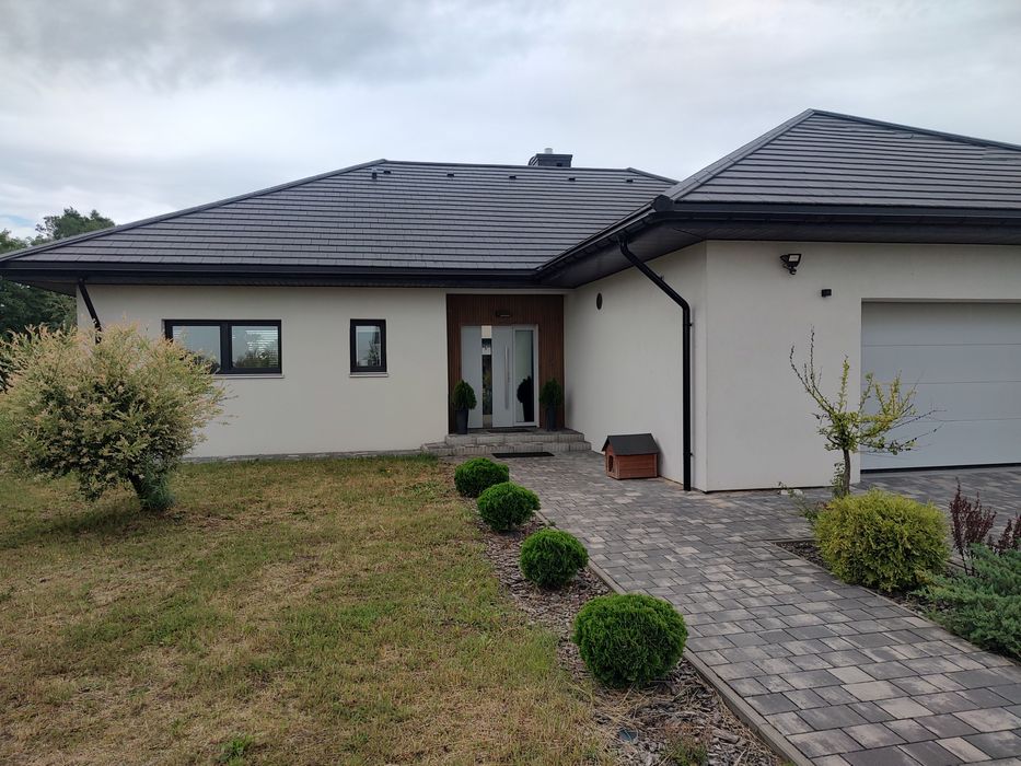 Dom parterowy z garażem