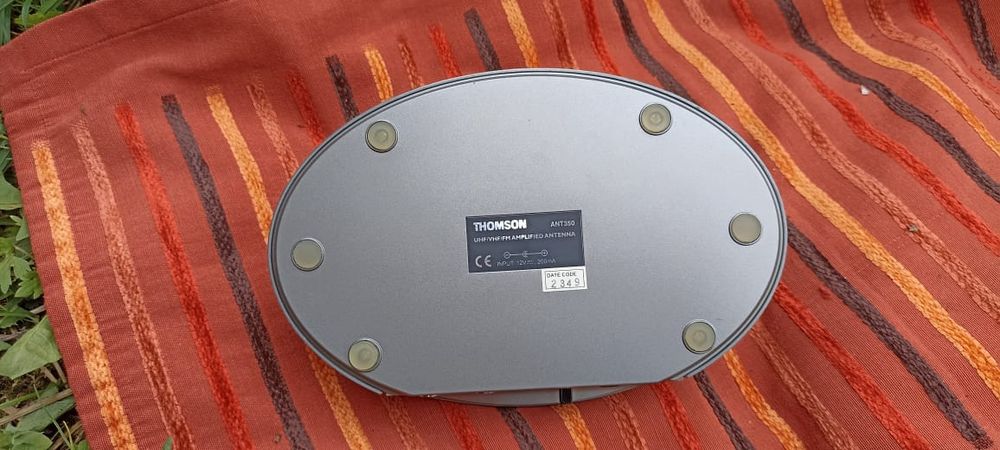 Кімнатна антена Thomson ANT350
Характеристики пристрою:
Модель: ANT350