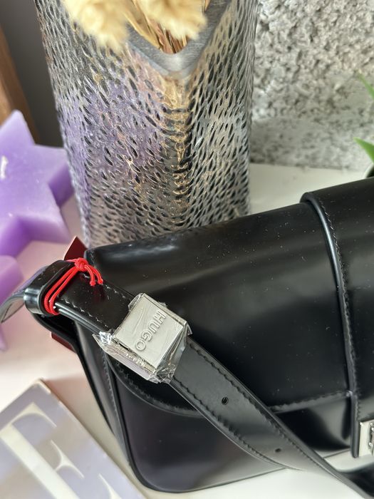 Жіночі сумки на плече hugo boss