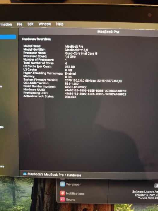 MacBook Pro 13” (2020) – Intel i5 – Dispenso Burlas