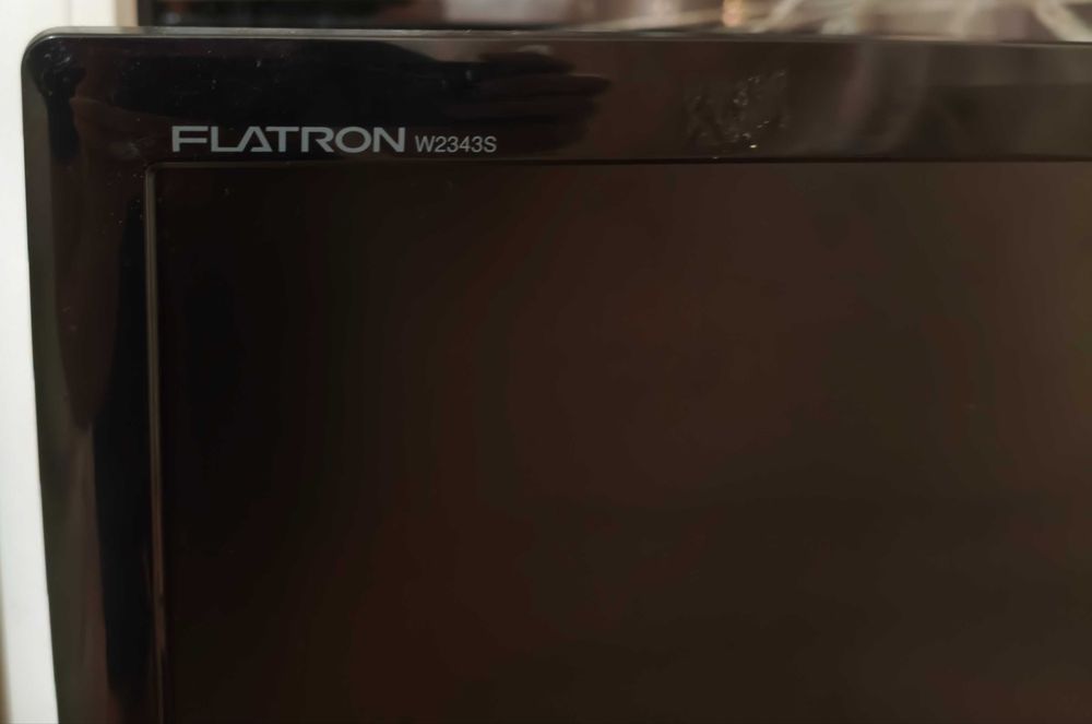Монітор LG Flatron W2343S-PF