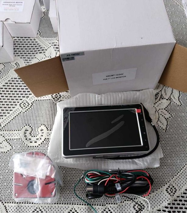 Monitor 7 DVR na kartę + 2x kamera boczna i kamera tył