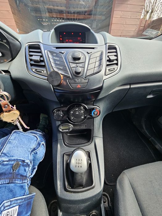 Ford Fiesta 2009r 1.25 82km