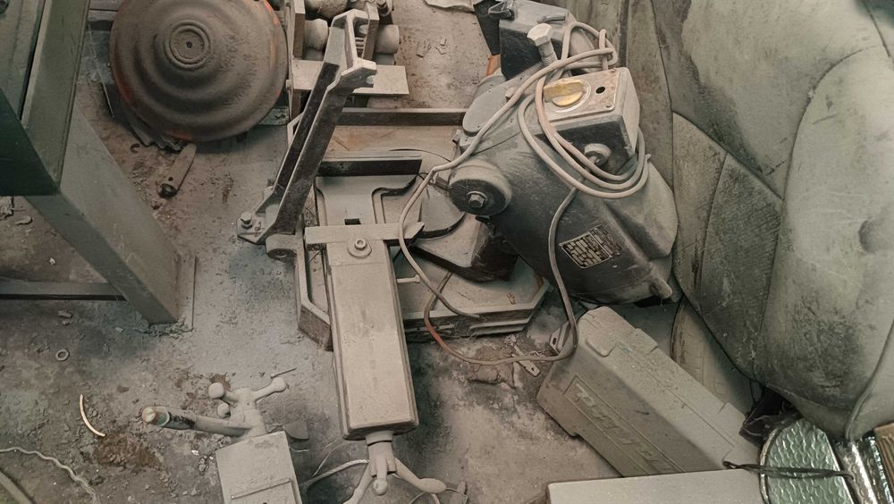 Maquina Corte de Ferro e Mesa