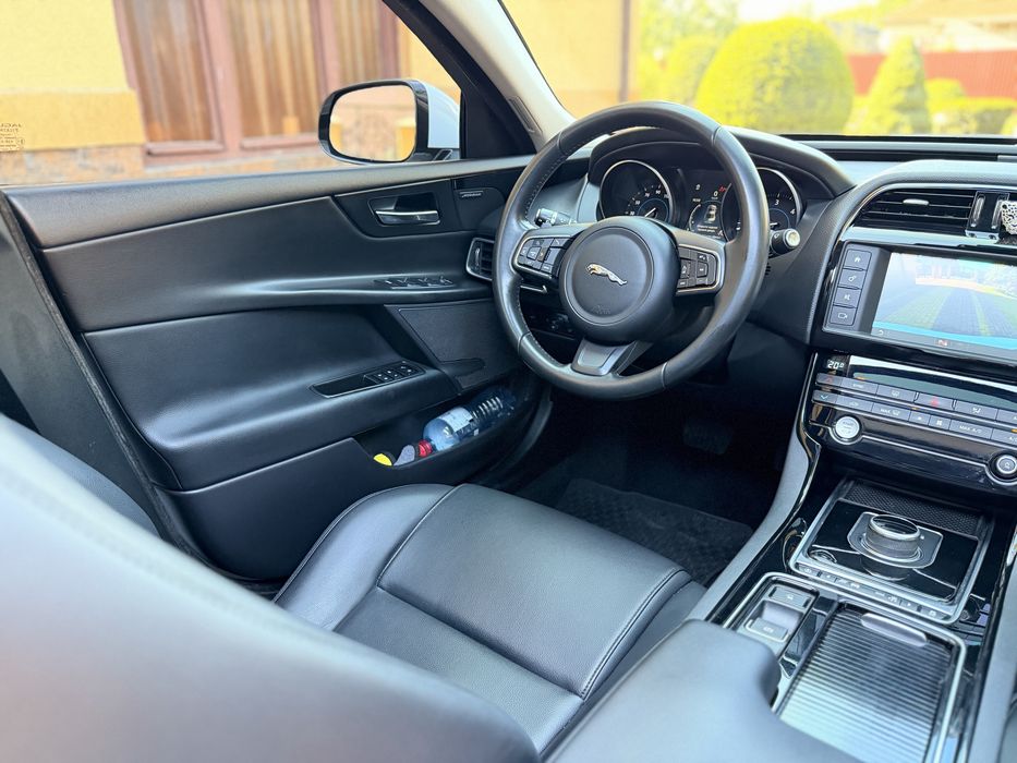 Jaguar XE 2.0 D