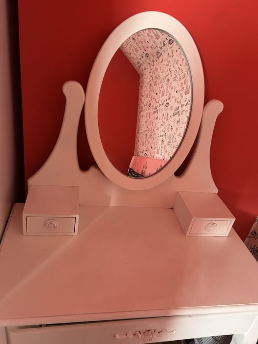 Taoletka biala z lustrem