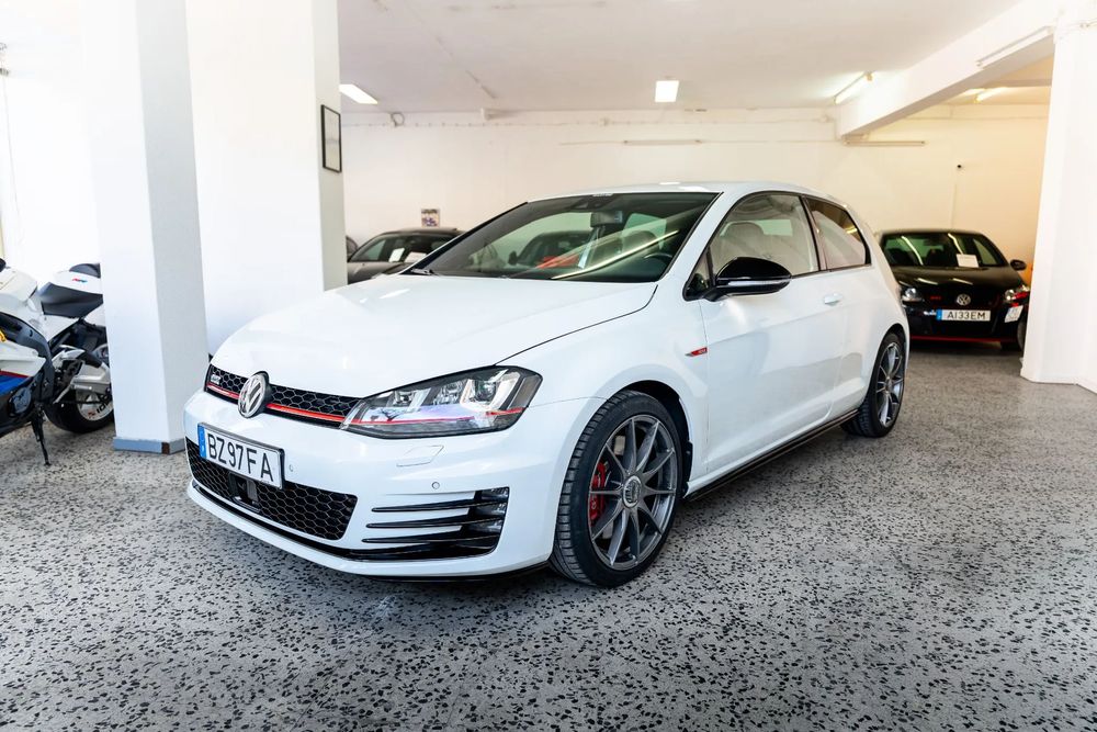 VW Golf GTI Performance BlueMotion DSG