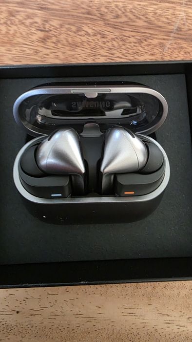 Słuchawki bezprzewodowe Samsung  Buds3 Pro srebrne SM-R630NZAAEUE Nowe