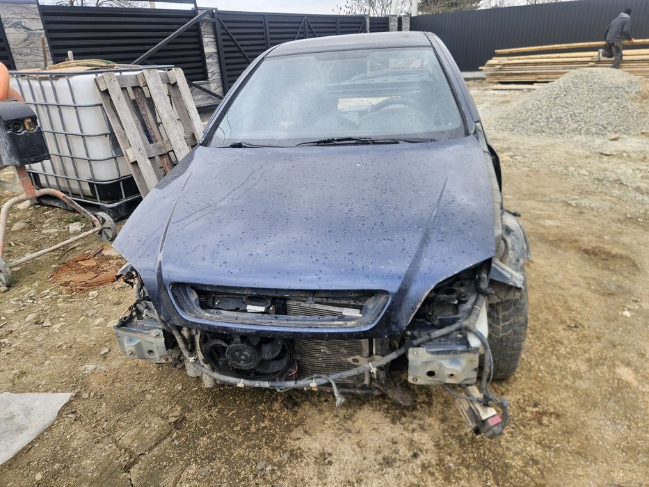 Розбирається Опель Астра Г Ж купе Бертон 2.2 бензин механіка Z22SE