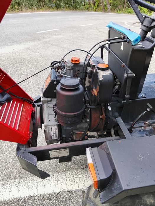 Trator tratocarro 14cv 4x4 com motor de arranque