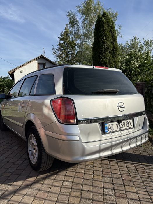 Автомобіль Opel Astra 2006 1.3 CDTI