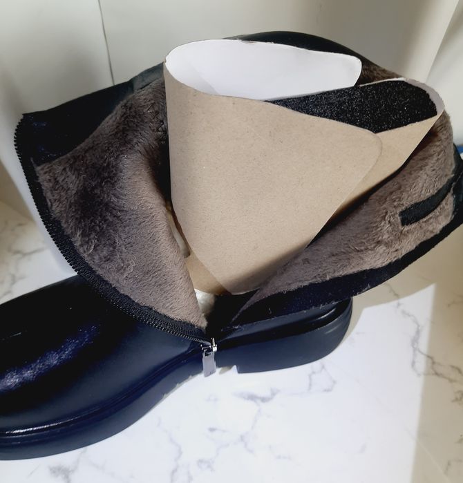 Ботинки фирмы Vitto Rossi размер 41.