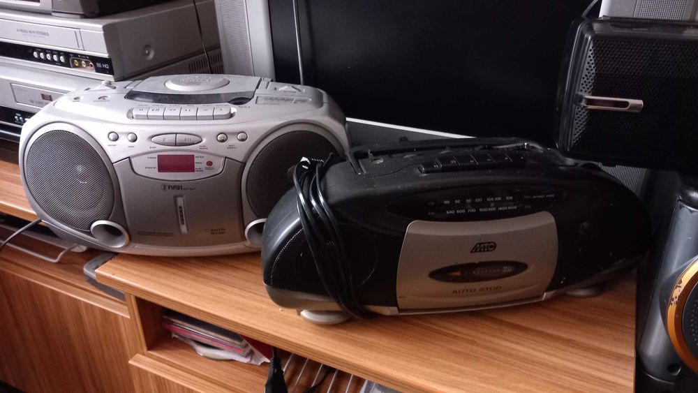 radio,CD,jamnik,magnetofon,boombox-stan dobry